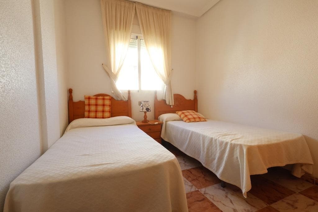 Geschakelde Woning met 2 slaapkamers in Orihuela Costa - 13