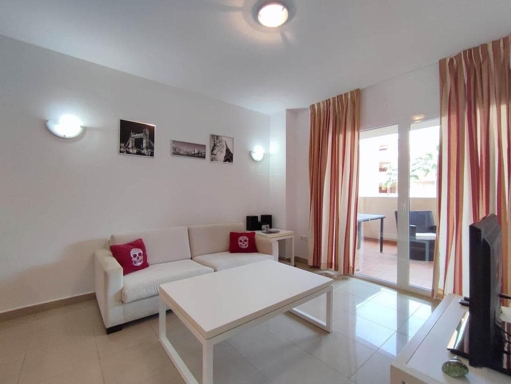 2 bed Middle Floor Apartment in Orihuela Costa - 10