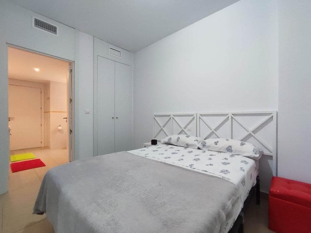 2 bed Middle Floor Apartment in Orihuela Costa - 11
