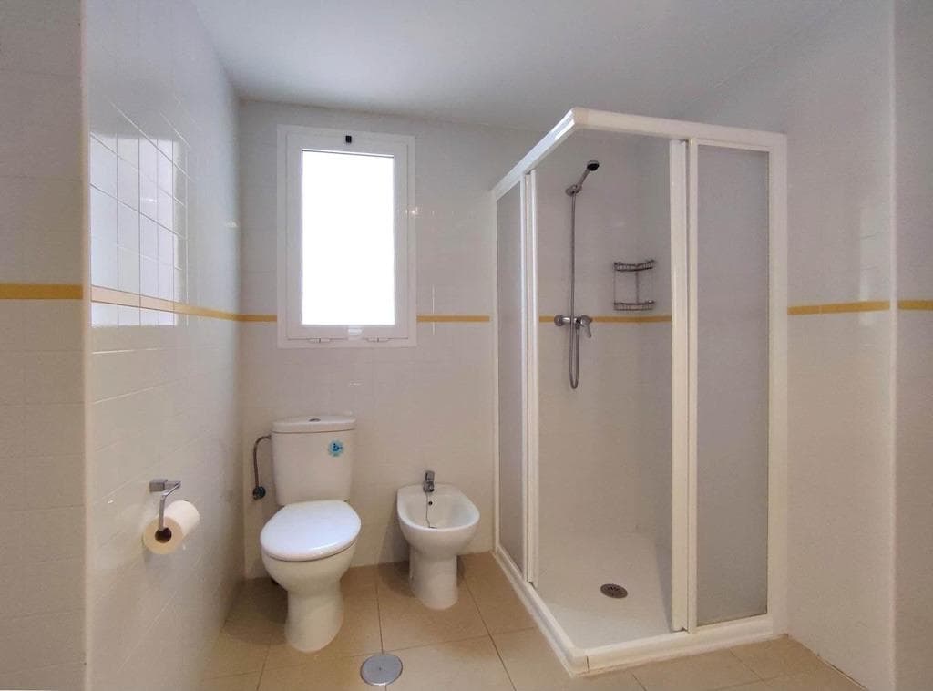2 bed Middle Floor Apartment in Orihuela Costa - 15
