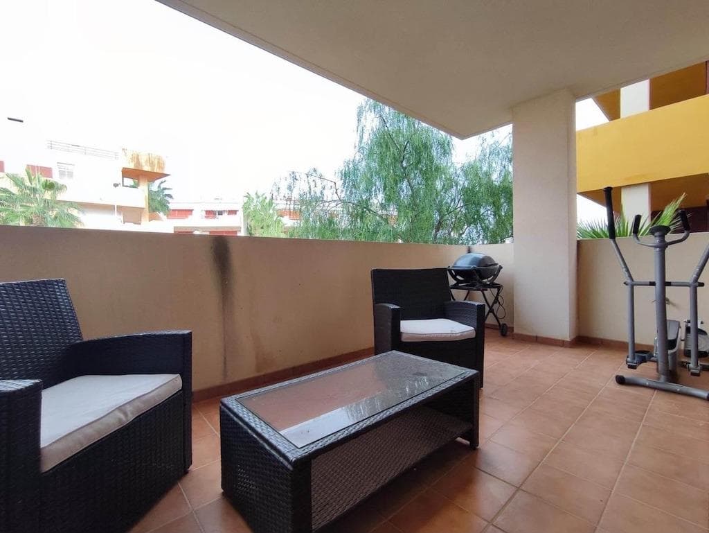 2 bed Middle Floor Apartment in Orihuela Costa - 21