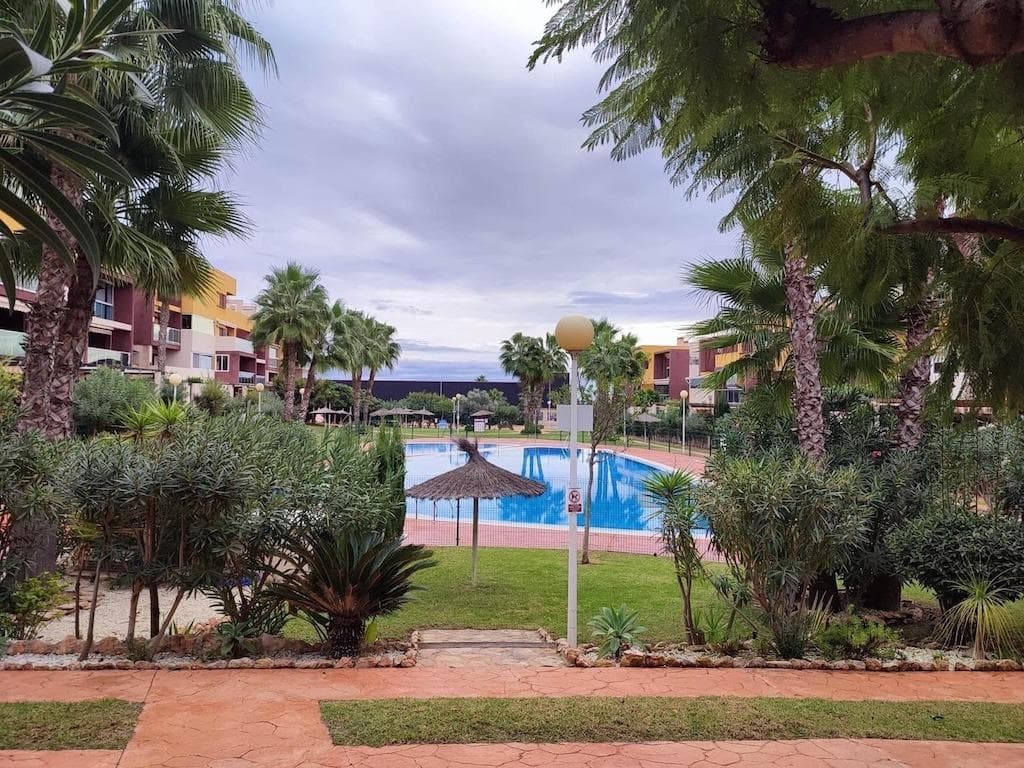 2 bed Middle Floor Apartment in Orihuela Costa - 23