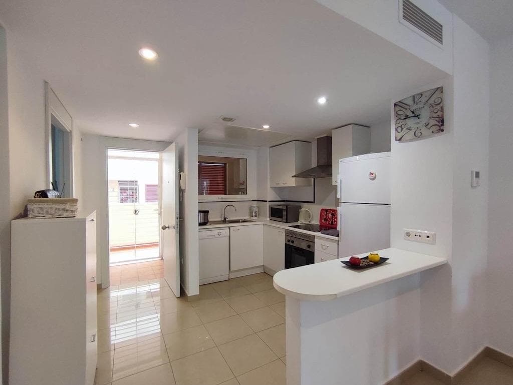 2 bed Middle Floor Apartment in Orihuela Costa - 4