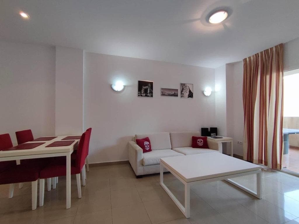 2 bed Middle Floor Apartment in Orihuela Costa - 9