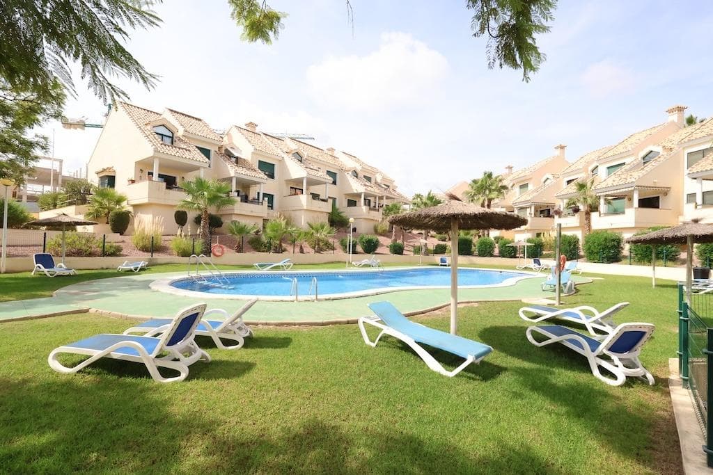 2 bed Middle Floor Apartment in Orihuela Costa