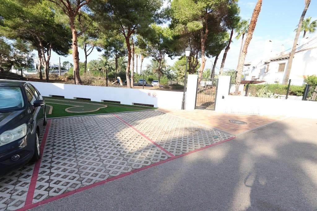 Apartamento Planta Media de 2 dormitorios en Orihuela Costa - 23