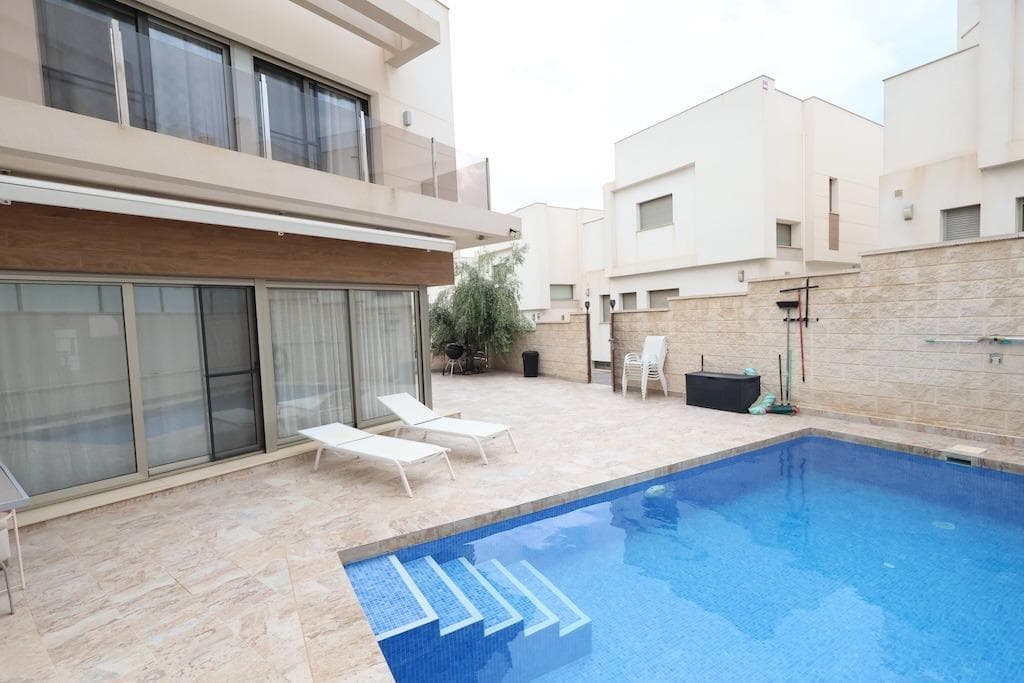 Villa - Chalet de 3 dormitorios en Orihuela Costa - 15