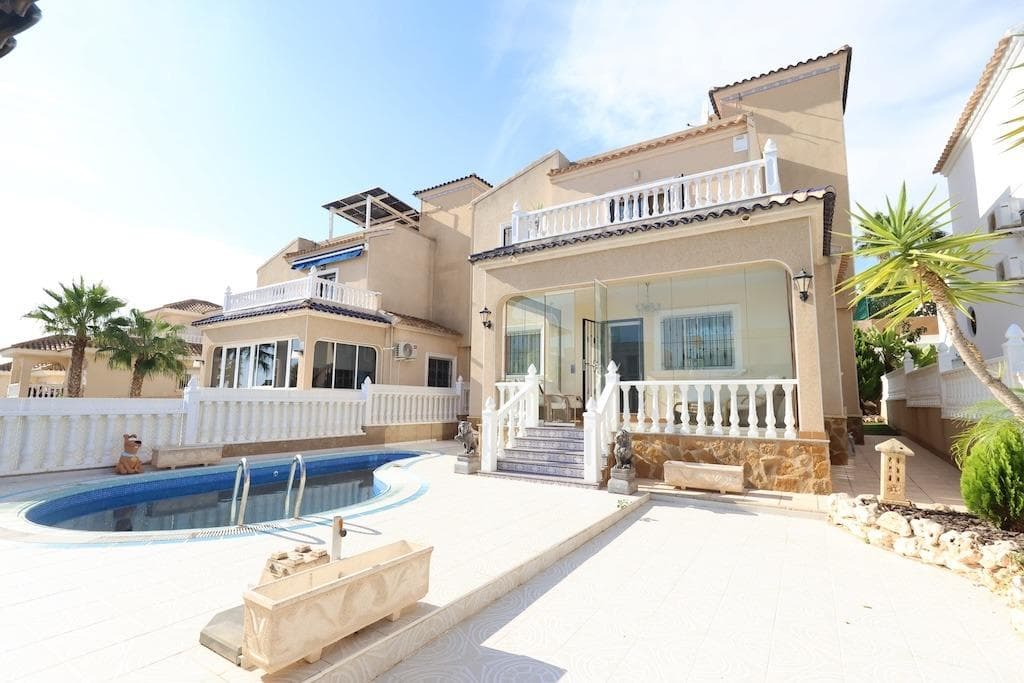 Villa - Chalet de 3 dormitorios en Orihuela Costa - 8