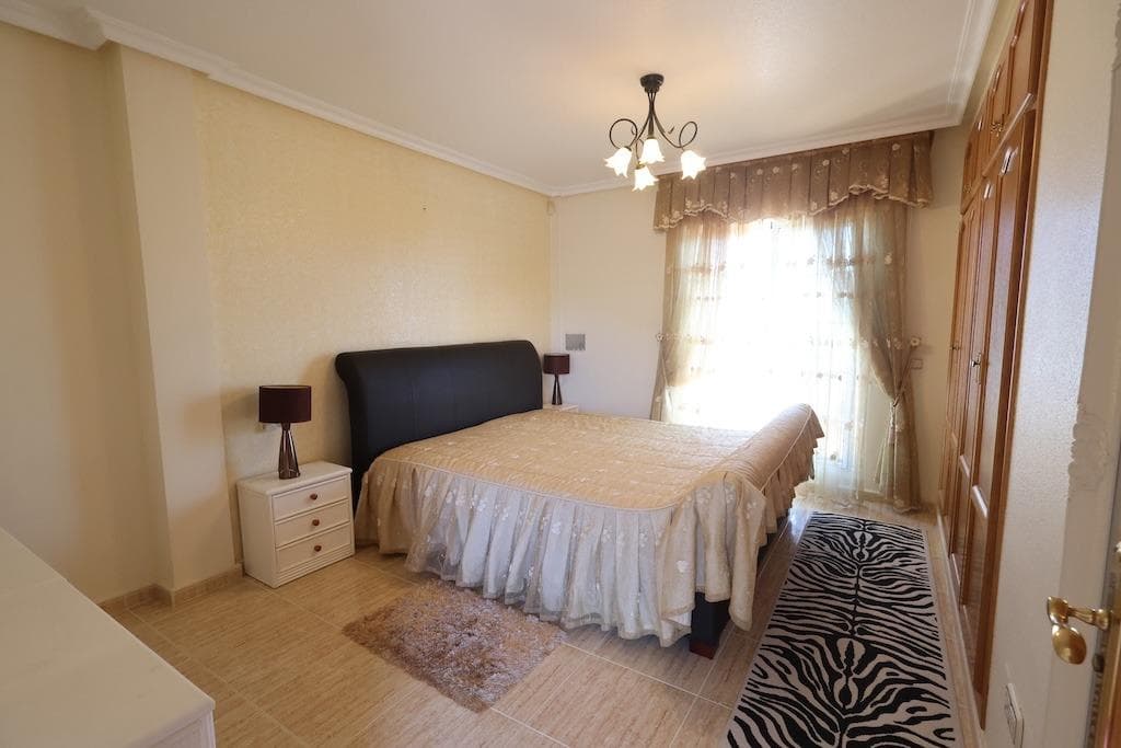 Villa - Chalet de 3 dormitorios en Orihuela Costa - 9