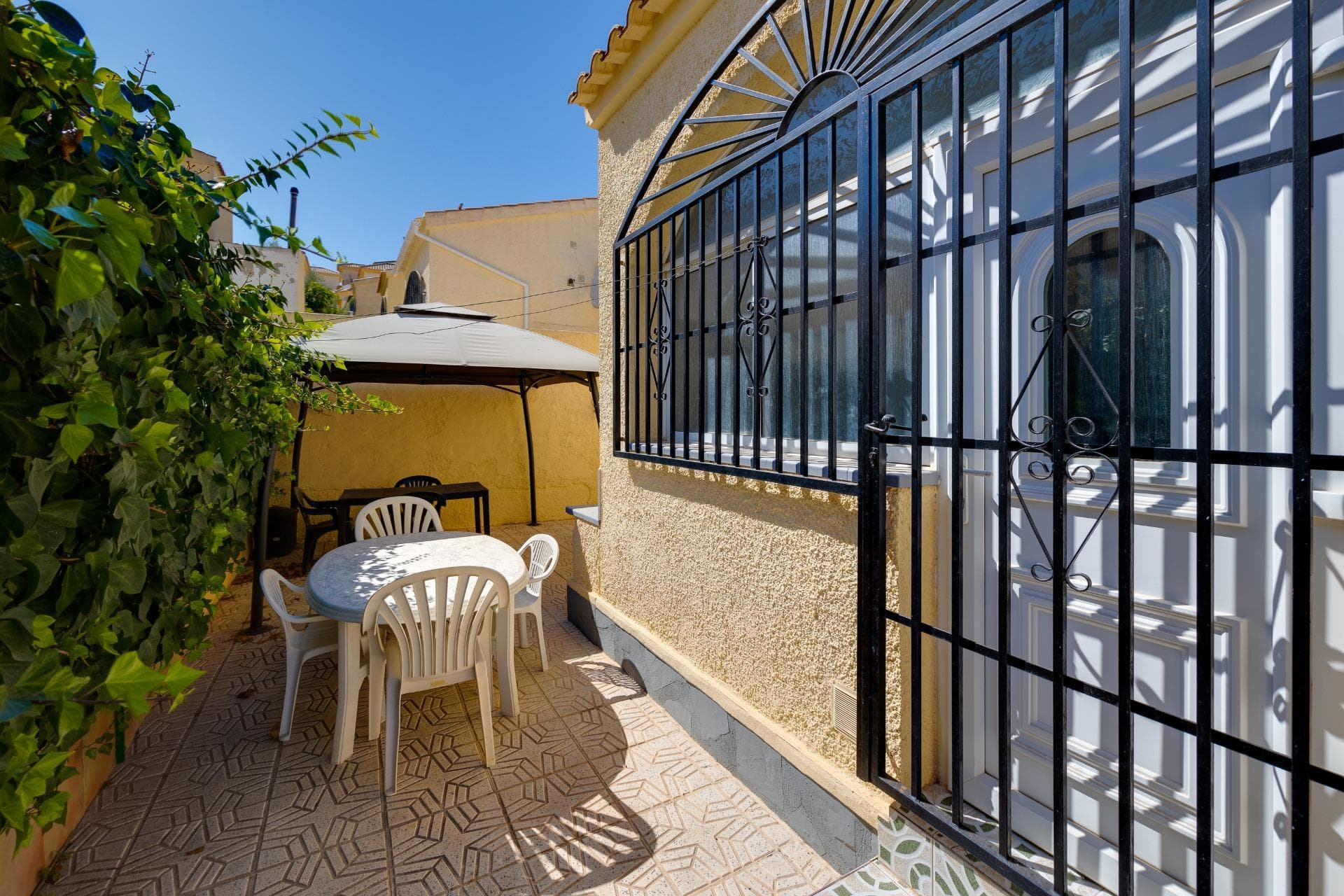 Vrijstaande Villa met 3 slaapkamers in San Fulgencio - 32