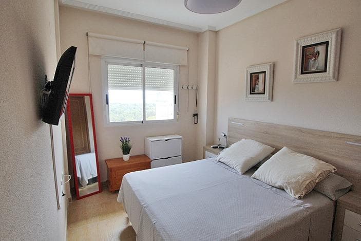 Apartamento Planta Media de 3 dormitorios en Guardamar del Segura - 16