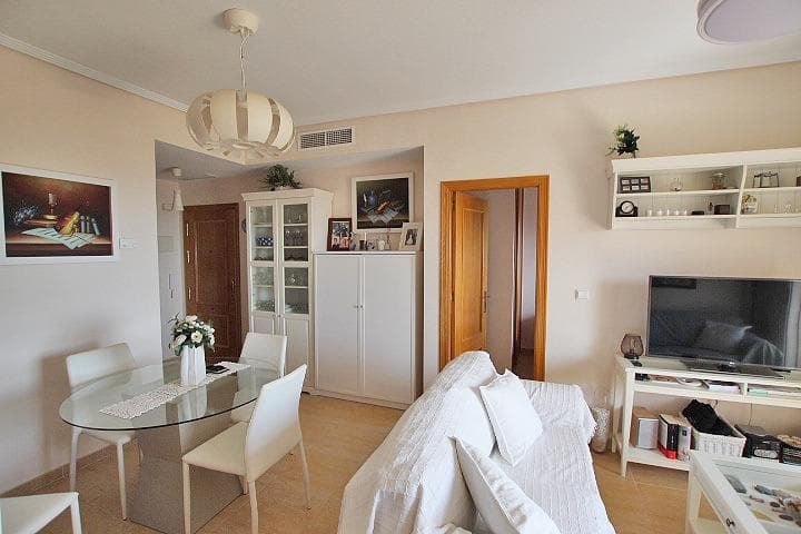 Apartamento Planta Media de 3 dormitorios en Guardamar del Segura - 4