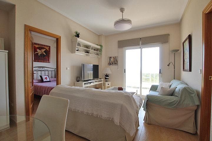 Apartamento Planta Media de 3 dormitorios en Guardamar del Segura - 8