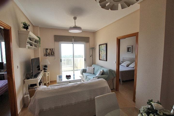 Apartamento Planta Media de 3 dormitorios en Guardamar del Segura - 9