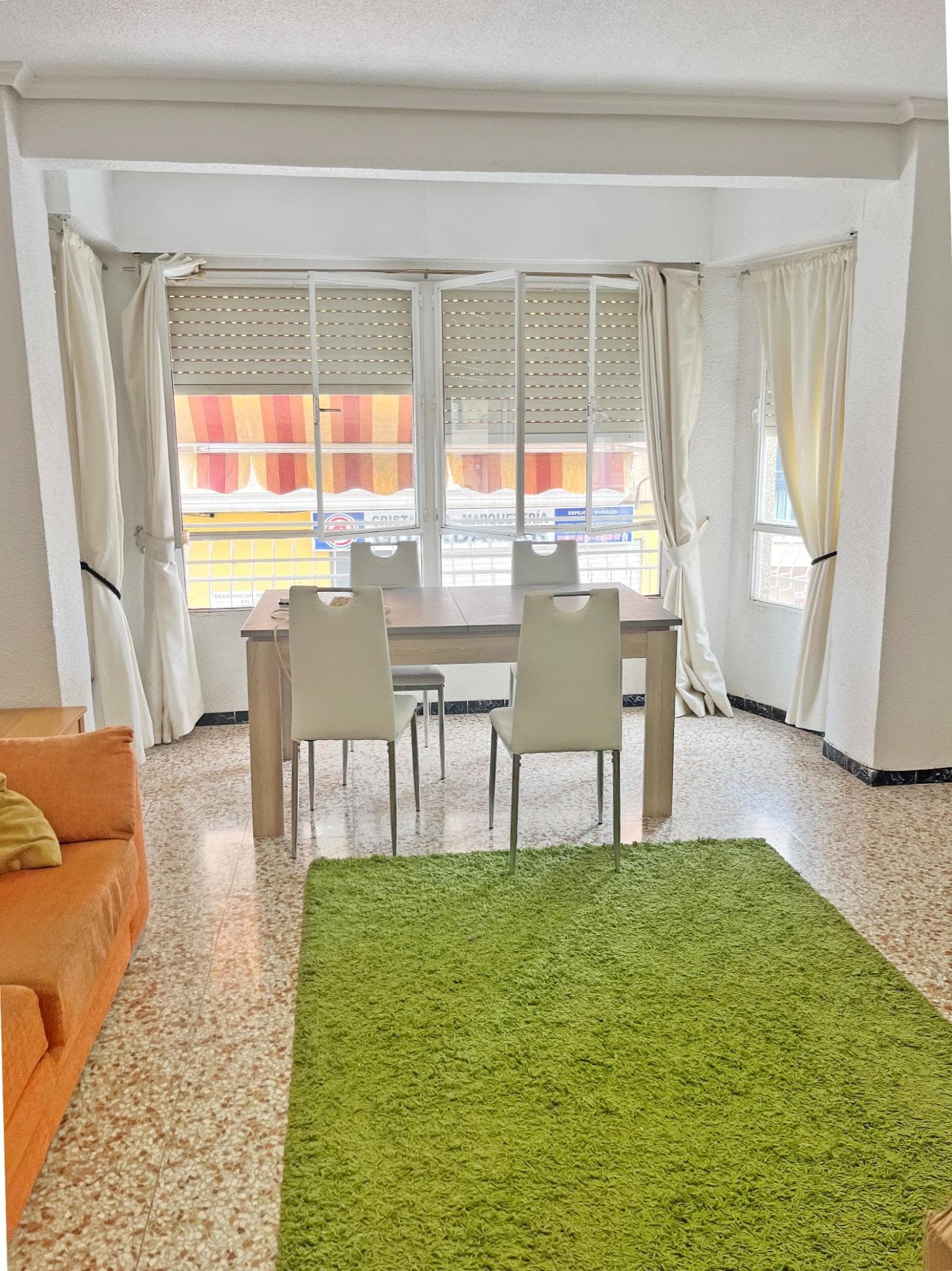 Apartamento Planta Media de 3 dormitorios en Guardamar del Segura - 3