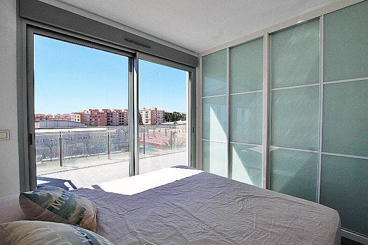 Ático de 3 dormitorios en Guardamar del Segura - 32