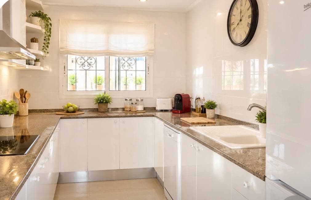 5 bed Detached Villa in La Manga Del Mar Menor - 30