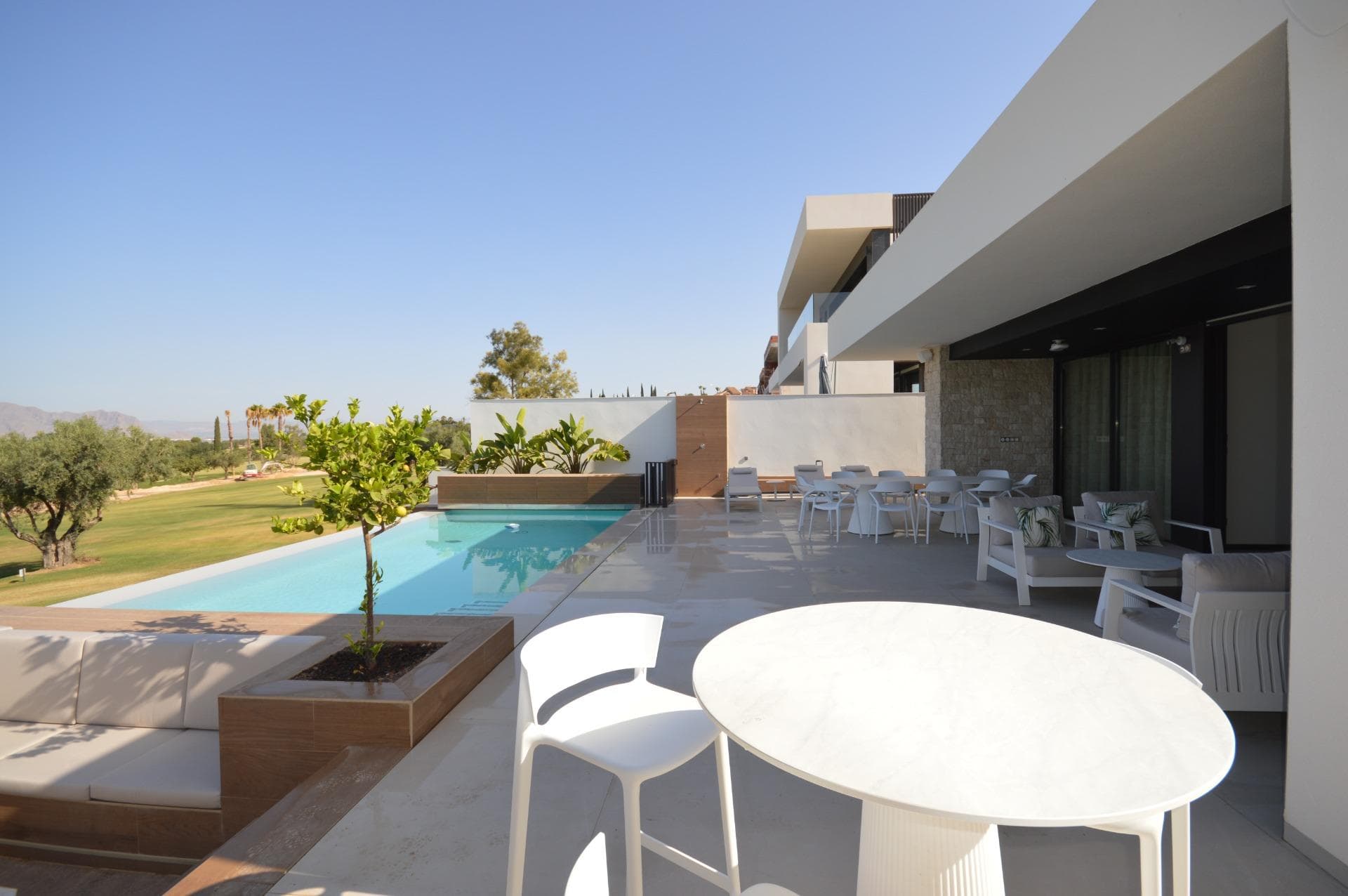 Villa - Chalet de 5 dormitorios en Algorfa - 1