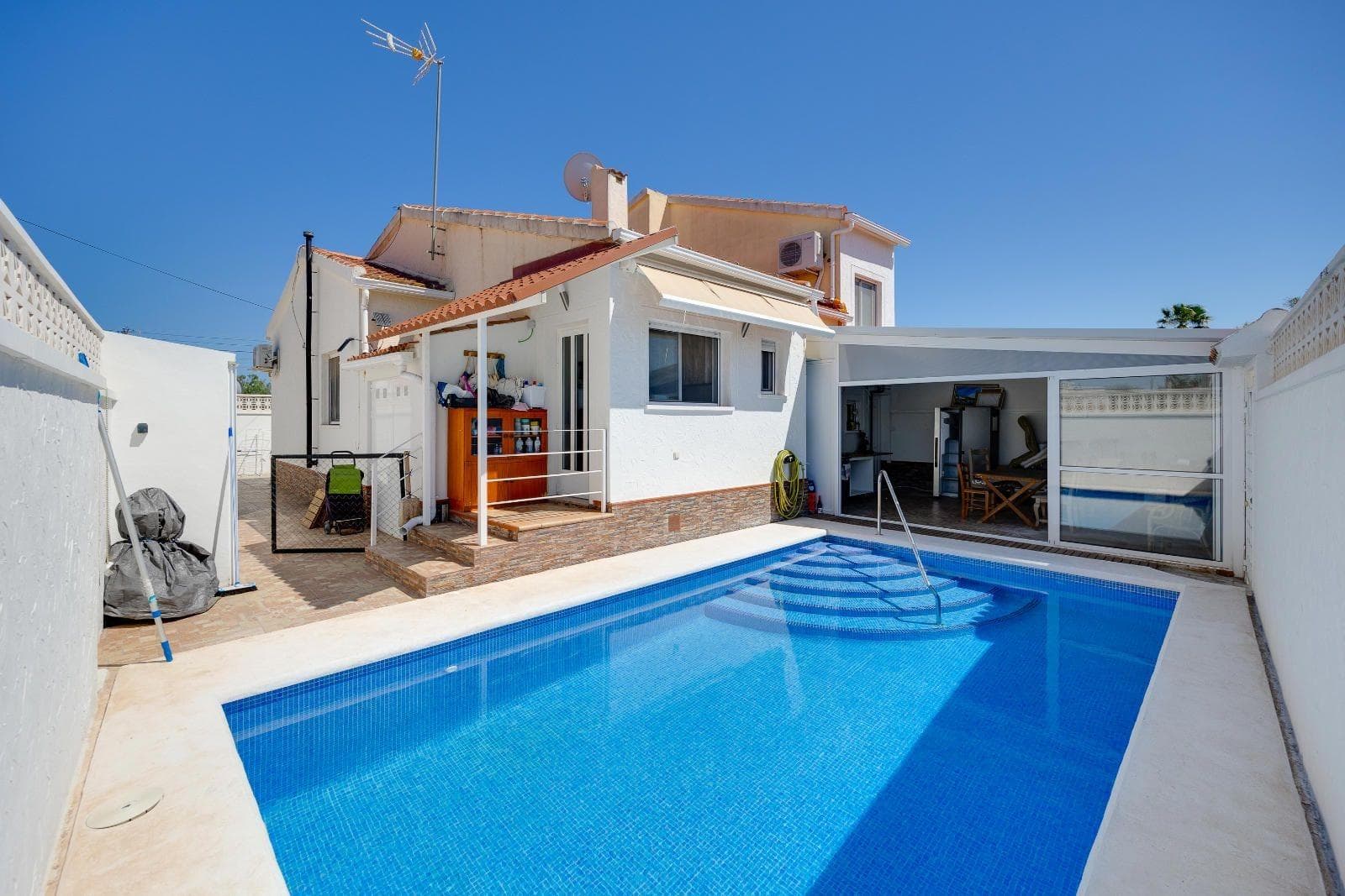 Villa - Chalet de 3 dormitorios en San Fulgencio - 1