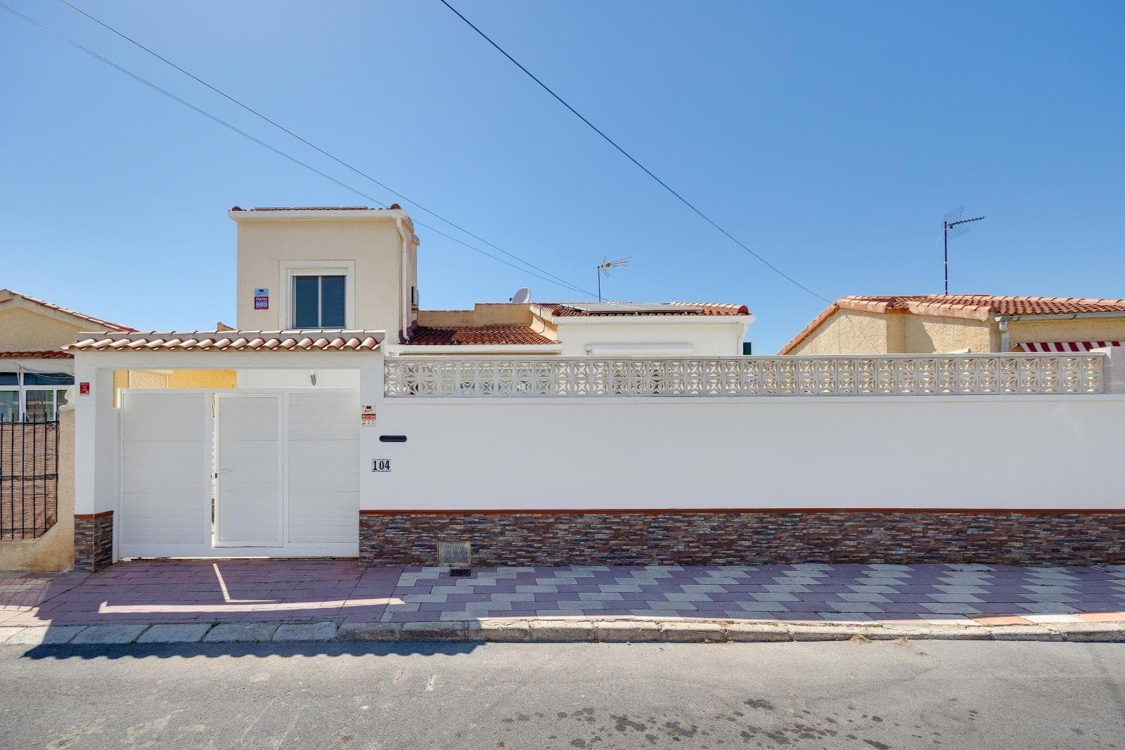 Villa - Chalet de 3 dormitorios en San Fulgencio - 2