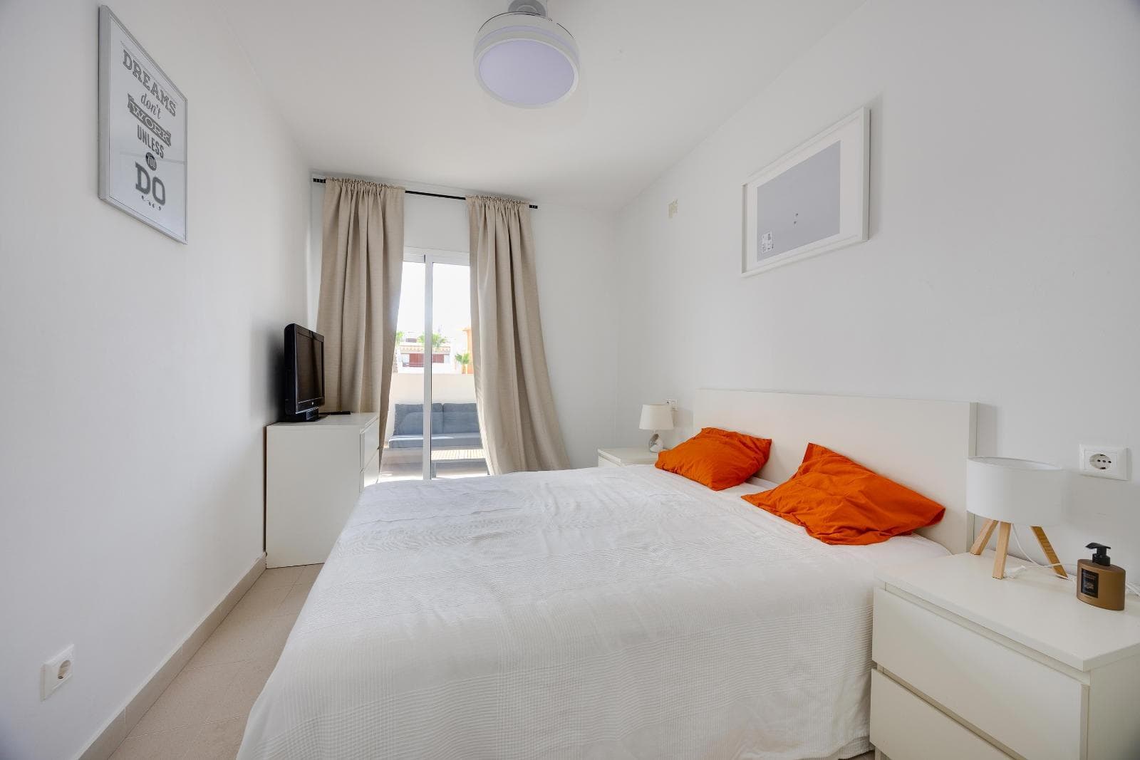 Apartamento Planta Media de 4 dormitorios en Orihuela Costa - 15