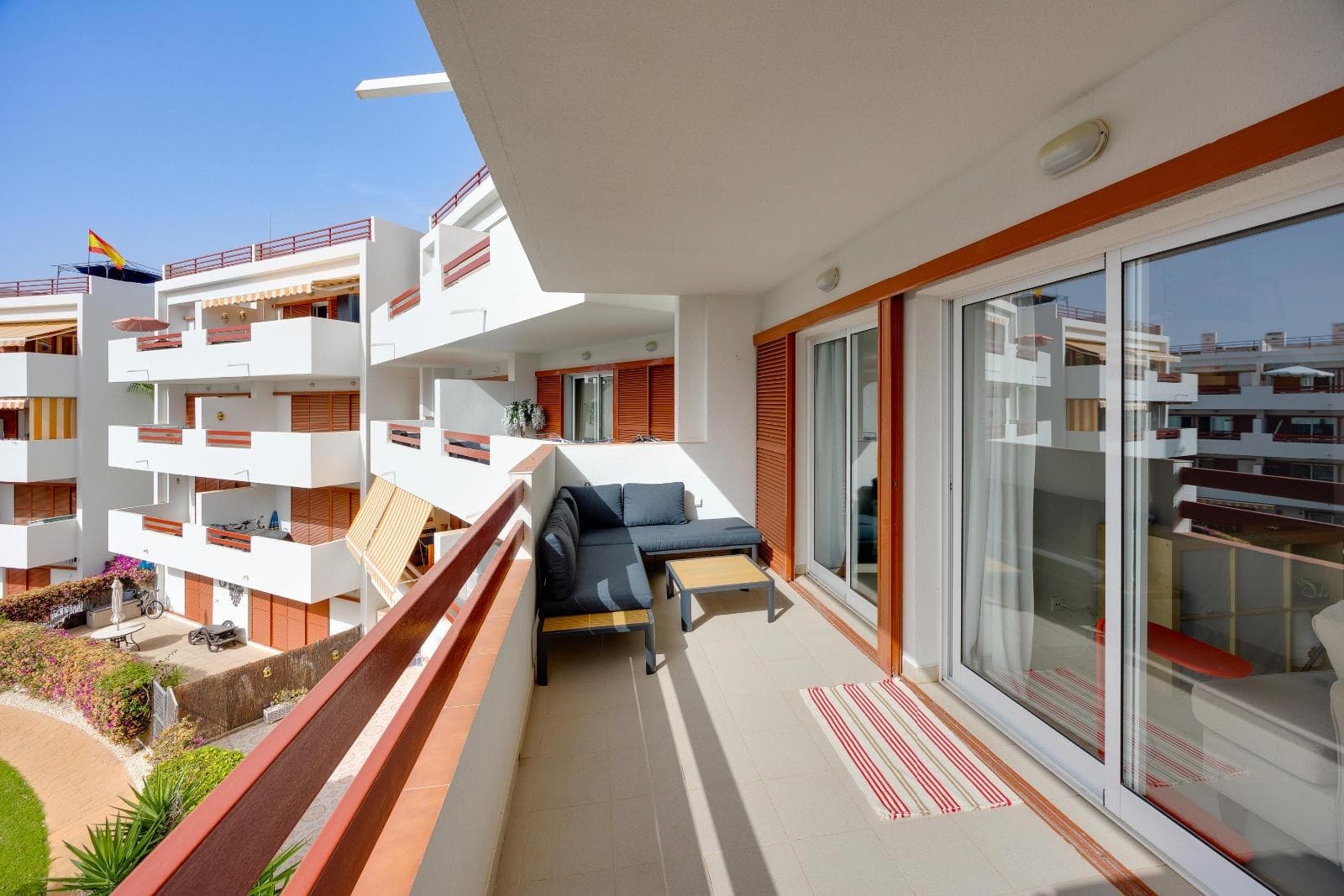 Apartamento Planta Media de 4 dormitorios en Orihuela Costa - 34