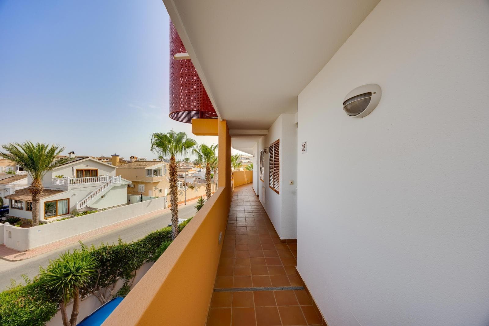 Apartamento Planta Media de 4 dormitorios en Orihuela Costa - 38