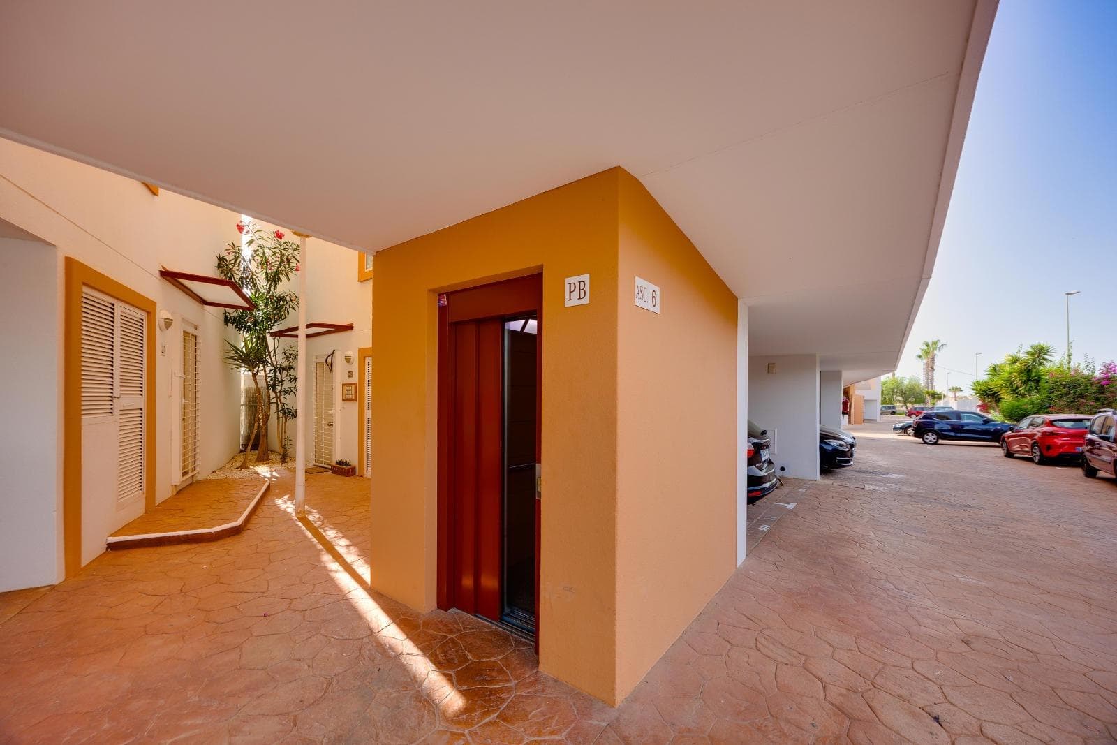 Apartamento Planta Media de 4 dormitorios en Orihuela Costa - 39