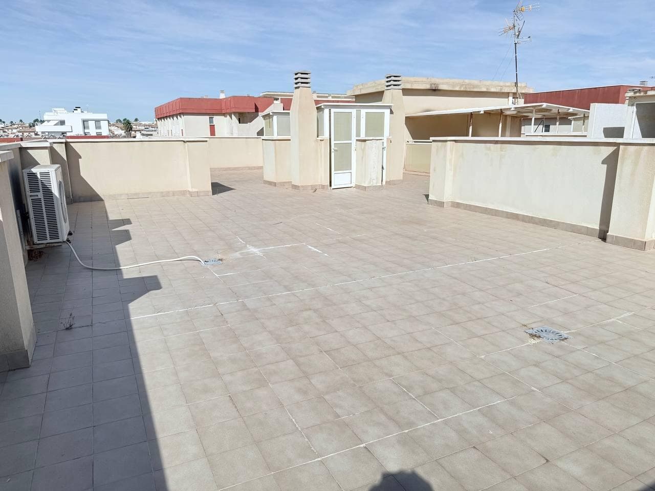 Tussenverdieping Appartement met 4 slaapkamers in Orihuela Costa - 47