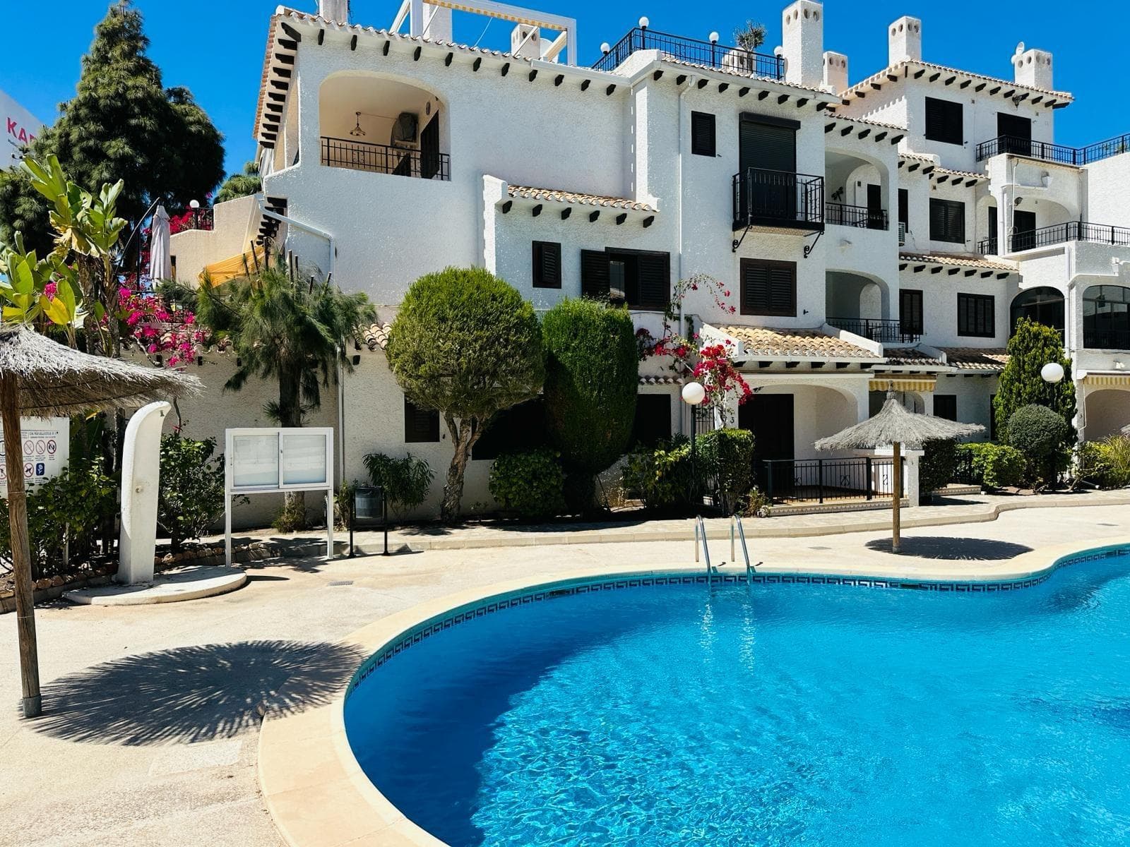 Tussenverdieping Appartement met 2 slaapkamers in Cabo Roig - 2