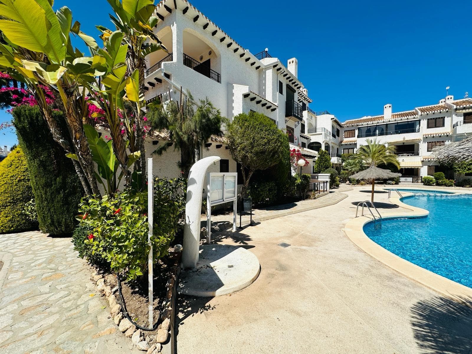 Tussenverdieping Appartement met 2 slaapkamers in Cabo Roig - 3