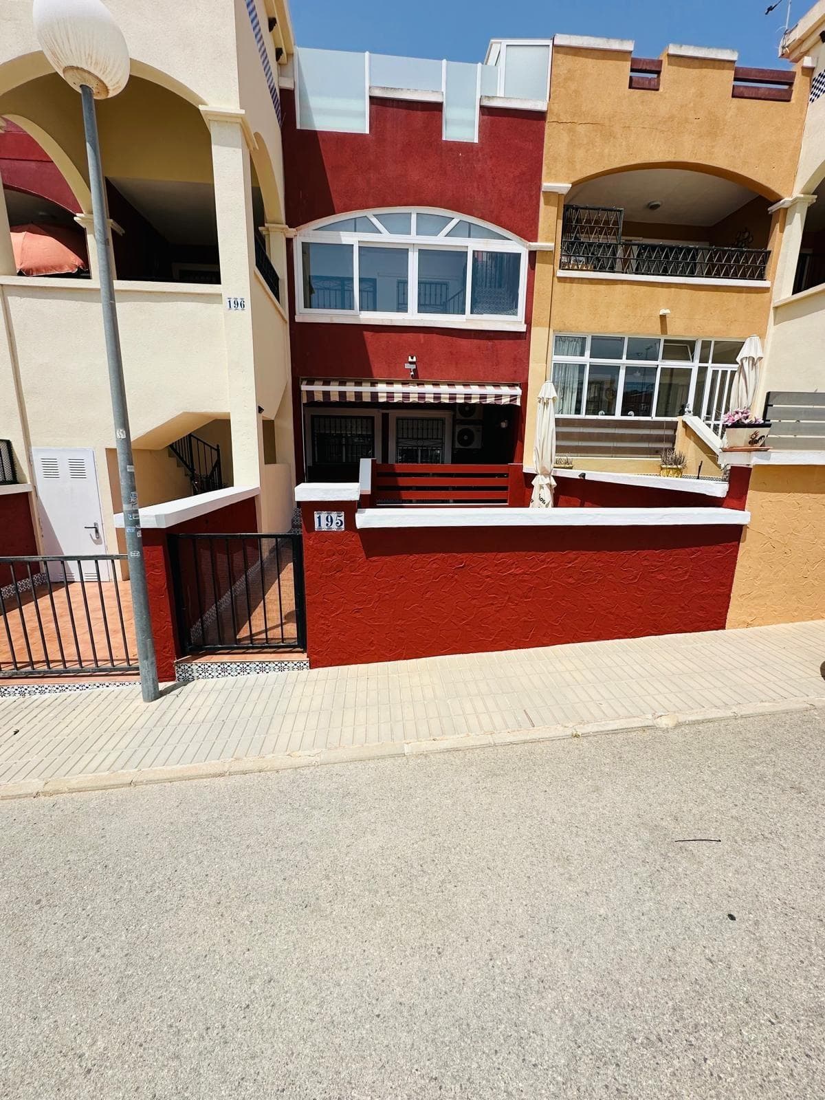 Villa - Chalet de 2 dormitorios en Orihuela Costa - 1