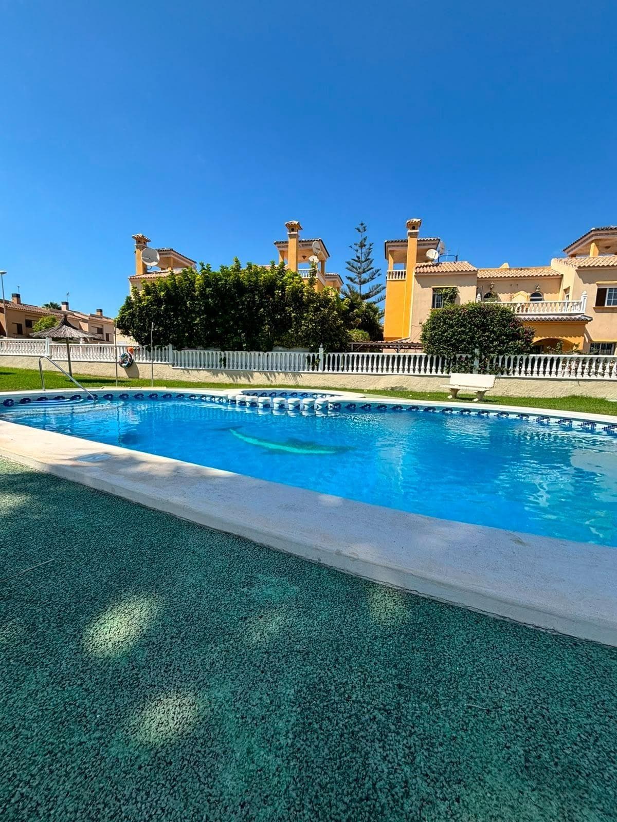 Villa - Chalet de 2 dormitorios en Orihuela Costa - 29