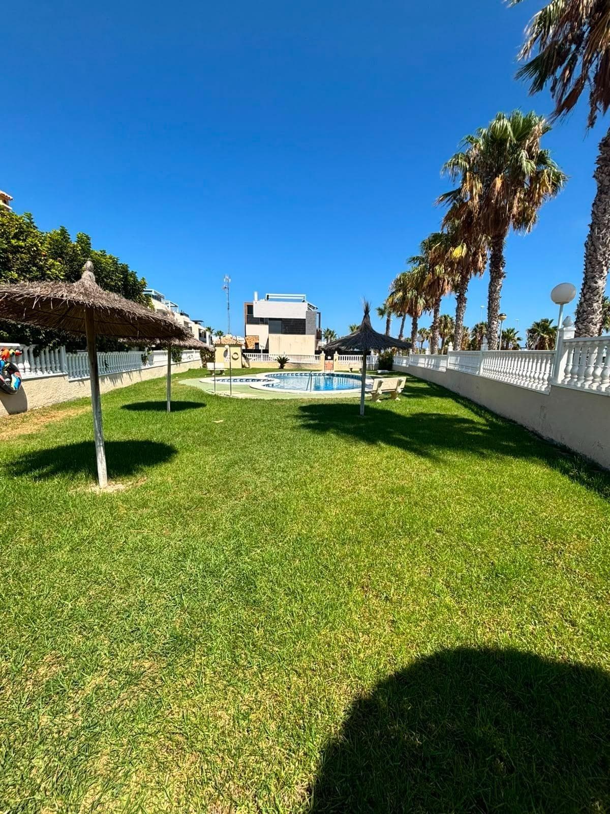 Villa - Chalet de 2 dormitorios en Orihuela Costa - 34