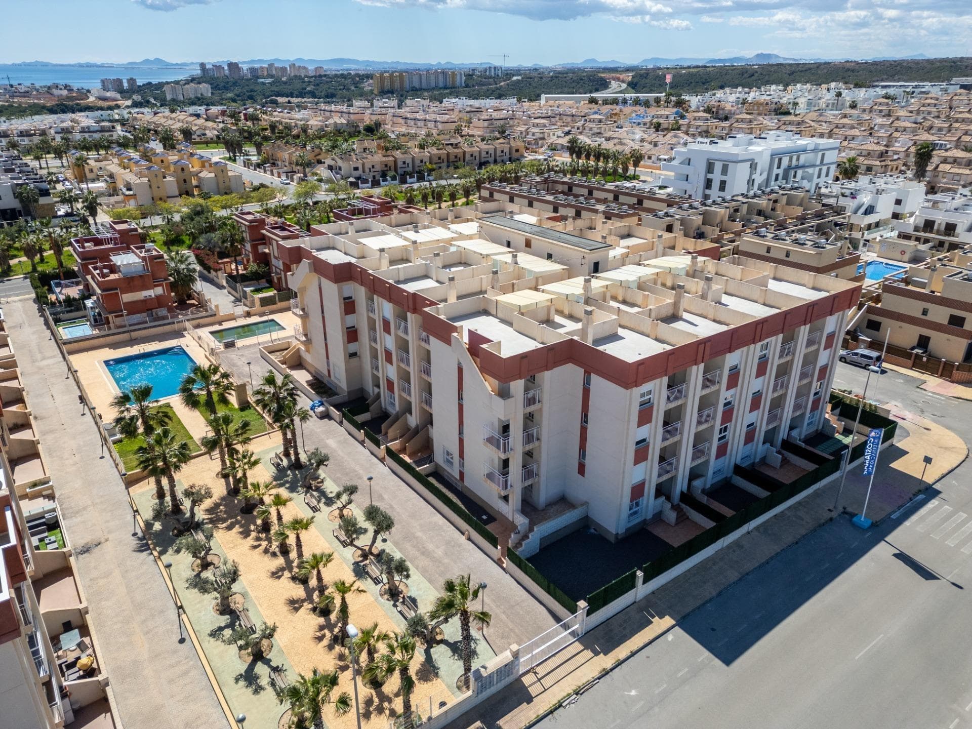 Tussenverdieping Appartement met 2 slaapkamers in Orihuela Costa - 1