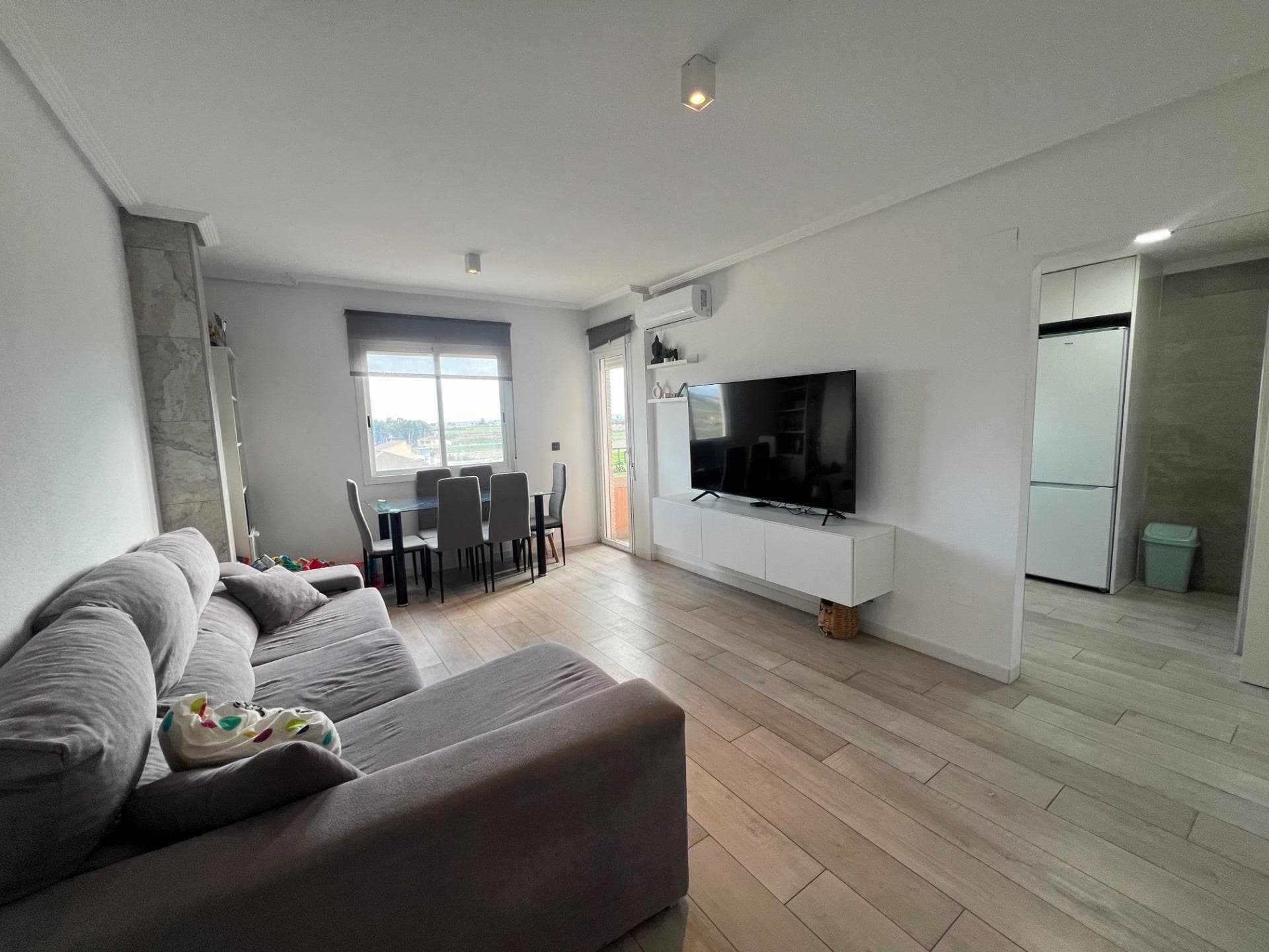 Apartamento Planta Media de 3 dormitorios en Dolores - 1