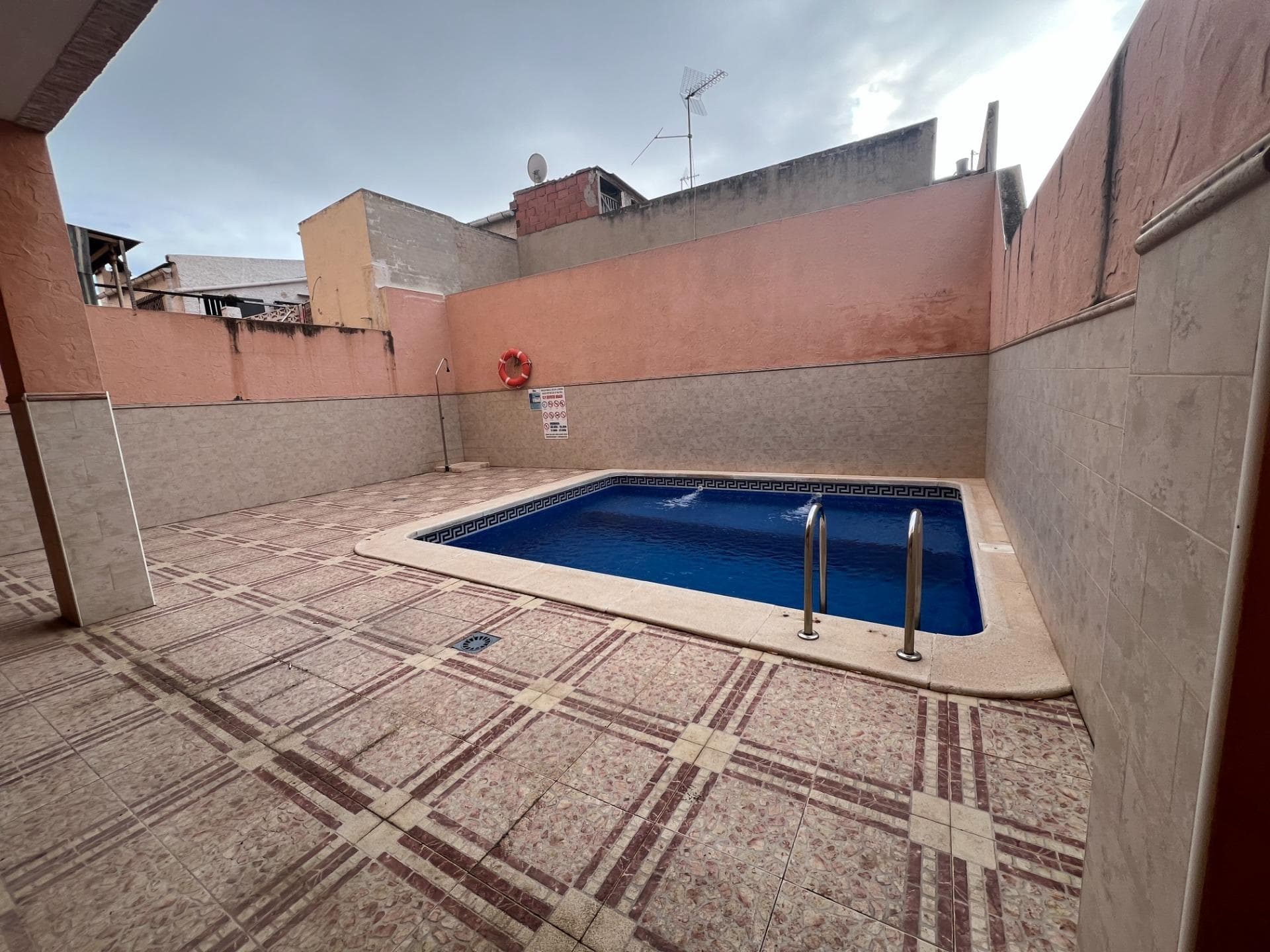 Apartamento Planta Media de 3 dormitorios en Dolores - 33