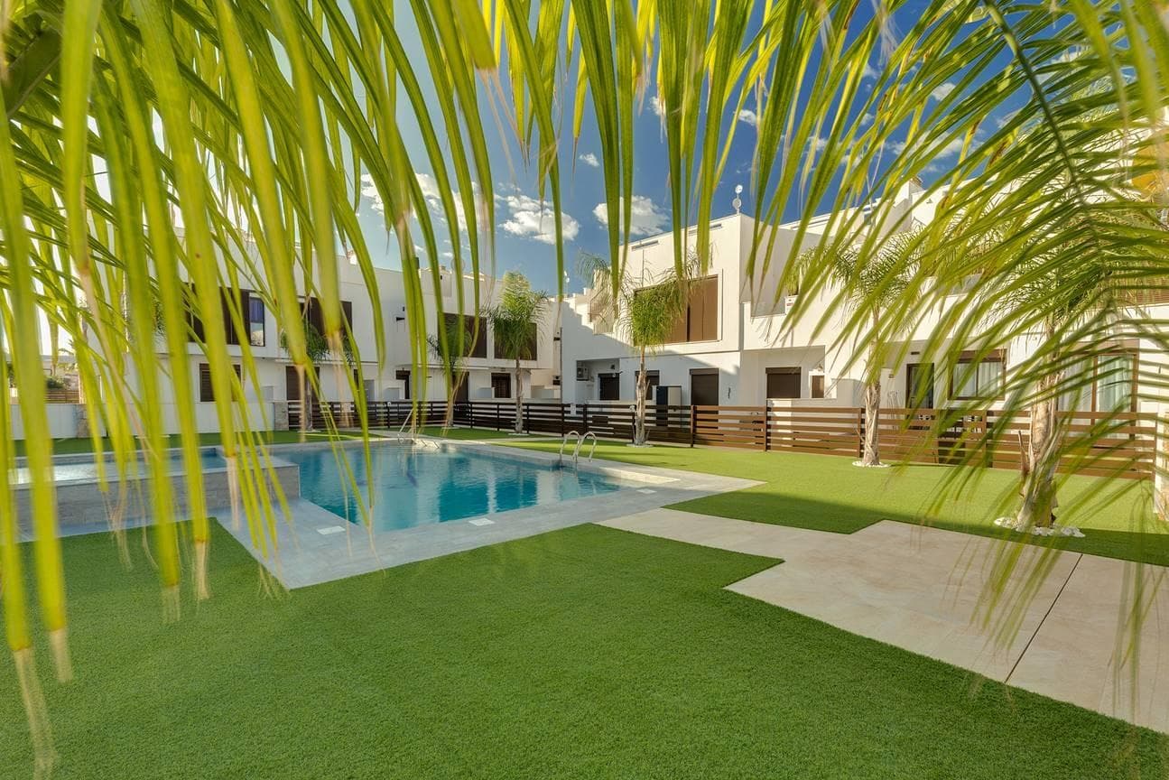 Apartamento Planta Media de 3 dormitorios en Pilar de la Horadada - 1
