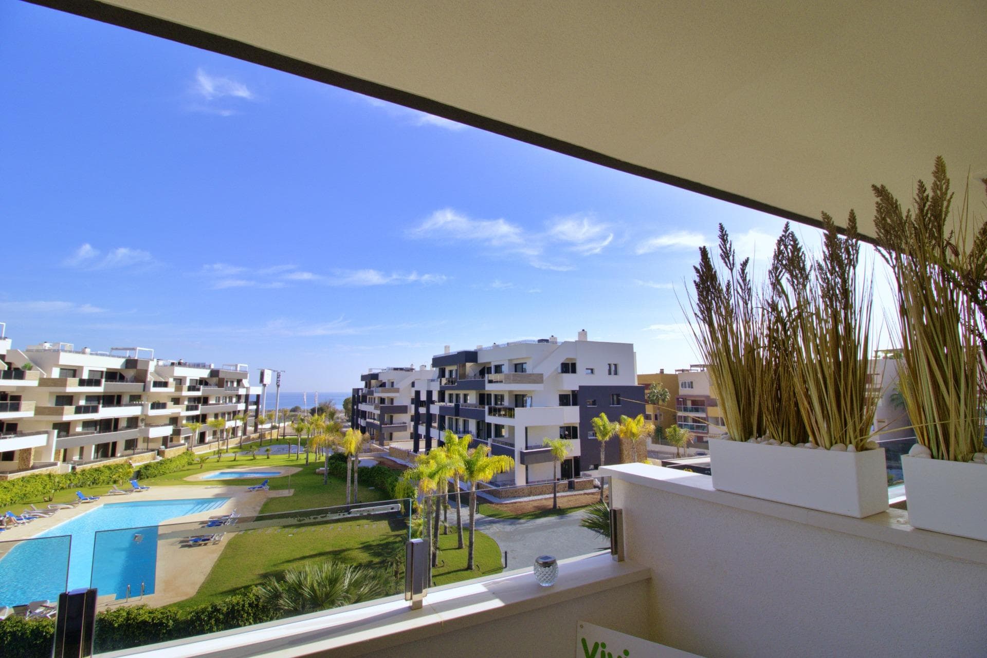 Tussenverdieping Appartement met 2 slaapkamers in Orihuela Costa - 1