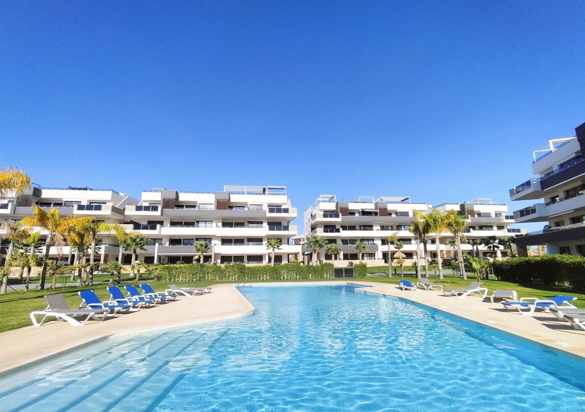 Tussenverdieping Appartement met 2 slaapkamers in Orihuela Costa - 26