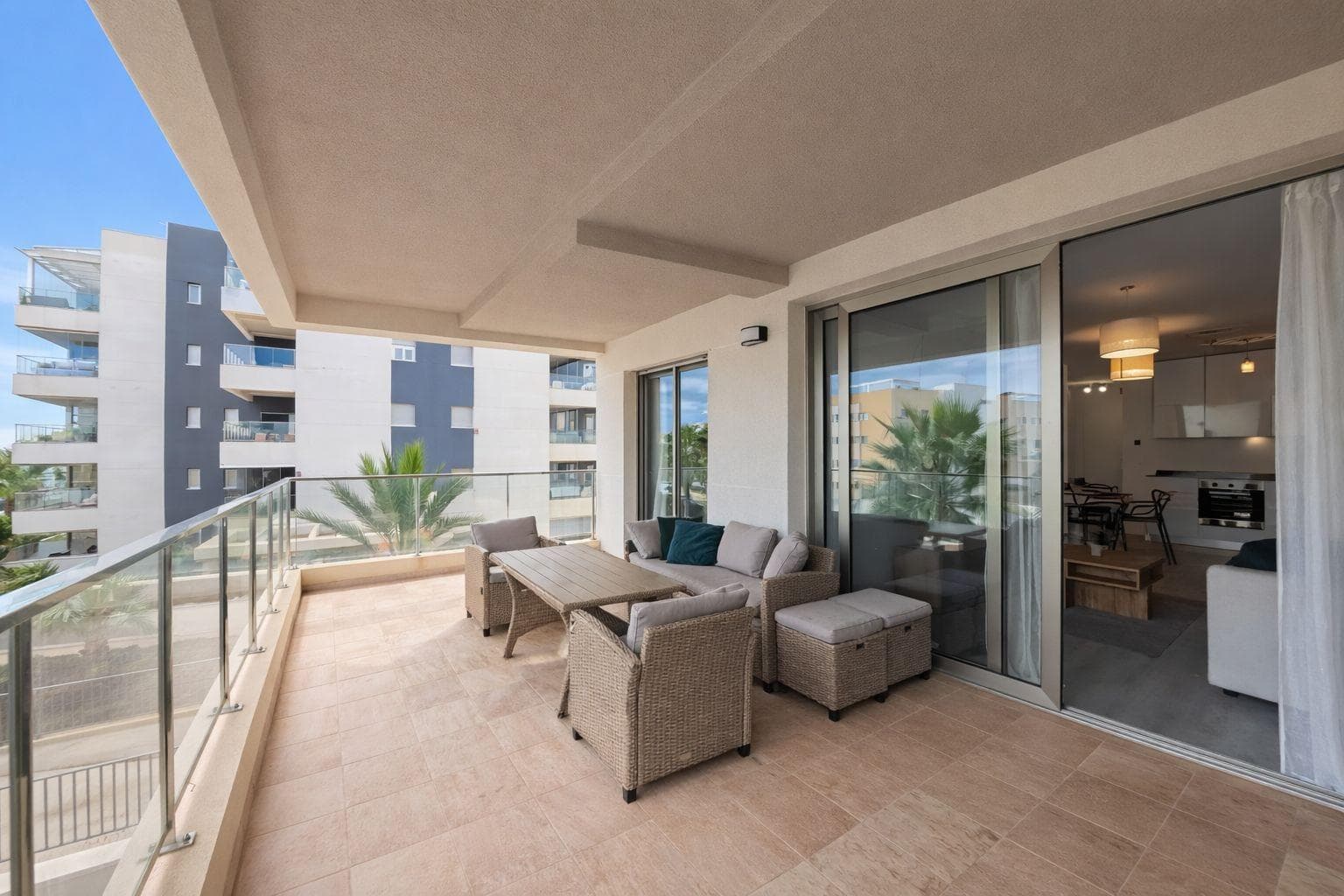 Apartamento Planta Media de 3 dormitorios en Orihuela Costa - 11