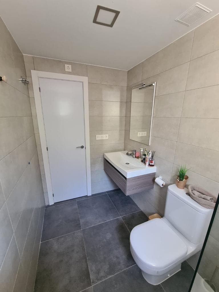 3 bed Middle Floor Apartment in Orihuela Costa - 20