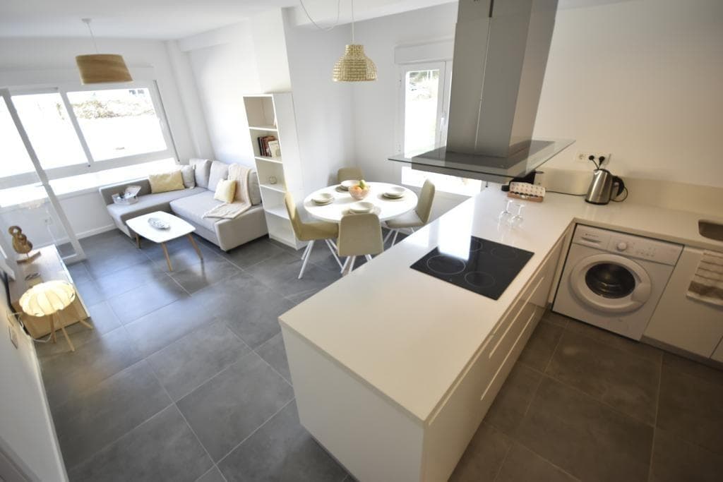 3 bed Middle Floor Apartment in Orihuela Costa - 3
