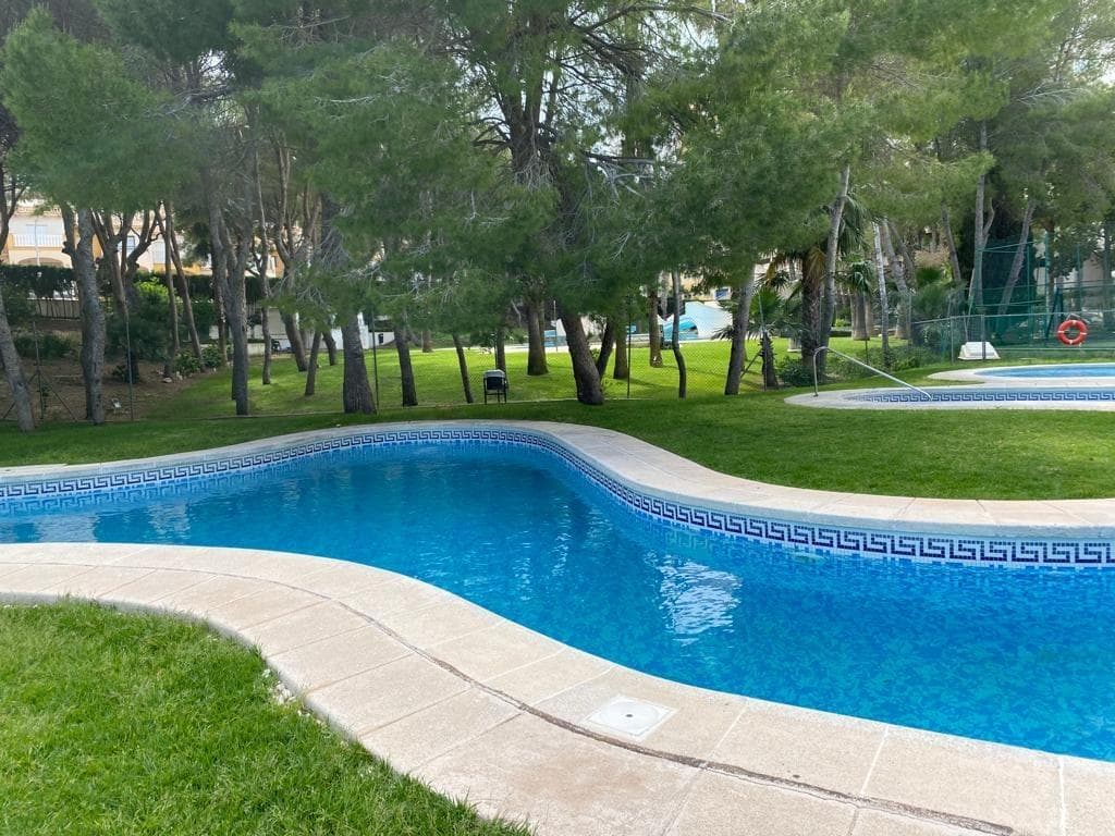 3 bed Middle Floor Apartment in Orihuela Costa - 30