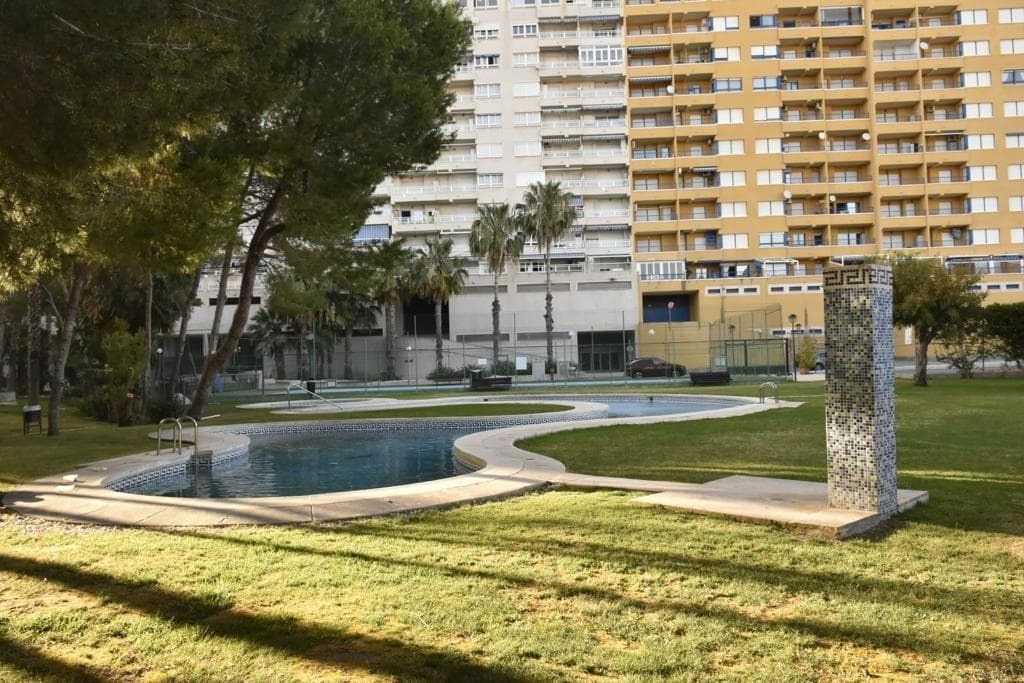 3 bed Middle Floor Apartment in Orihuela Costa - 33