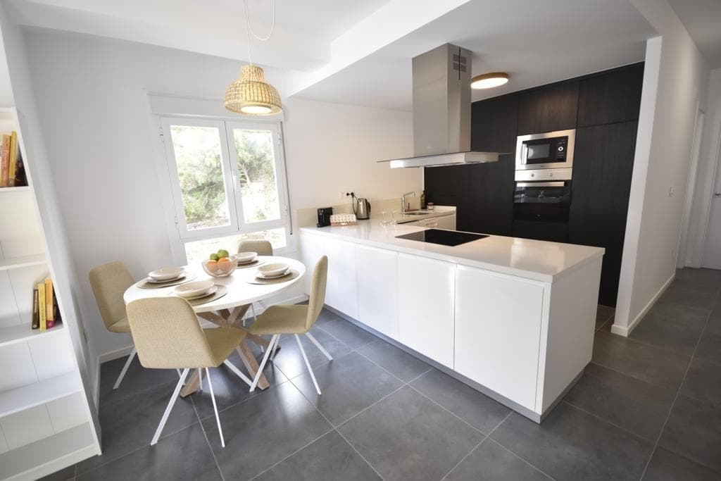 3 bed Middle Floor Apartment in Orihuela Costa - 5