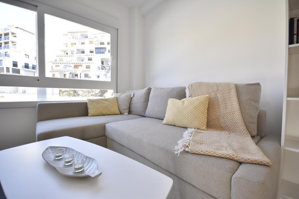 3 bed Middle Floor Apartment in Orihuela Costa - 8