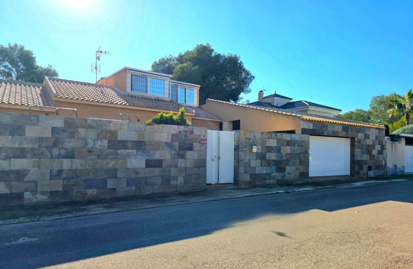 Adosada de 5 dormitorios en Orihuela Costa - 48