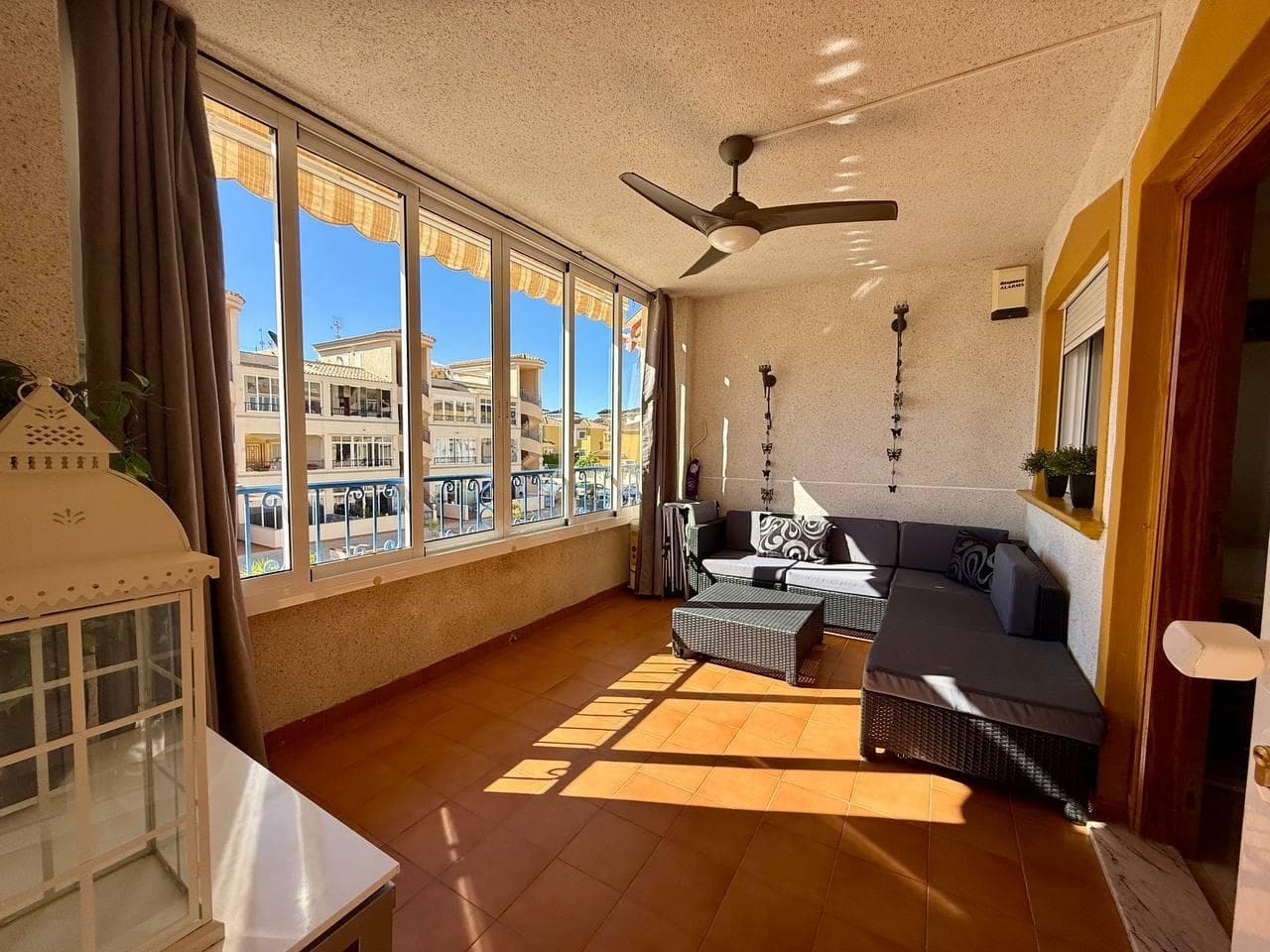 2 bed Middle Floor Apartment in Orihuela - 3