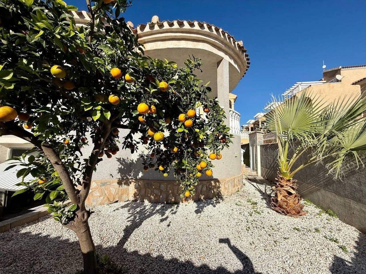 Vrijstaande Villa met 4 slaapkamers in Orihuela Costa - 15